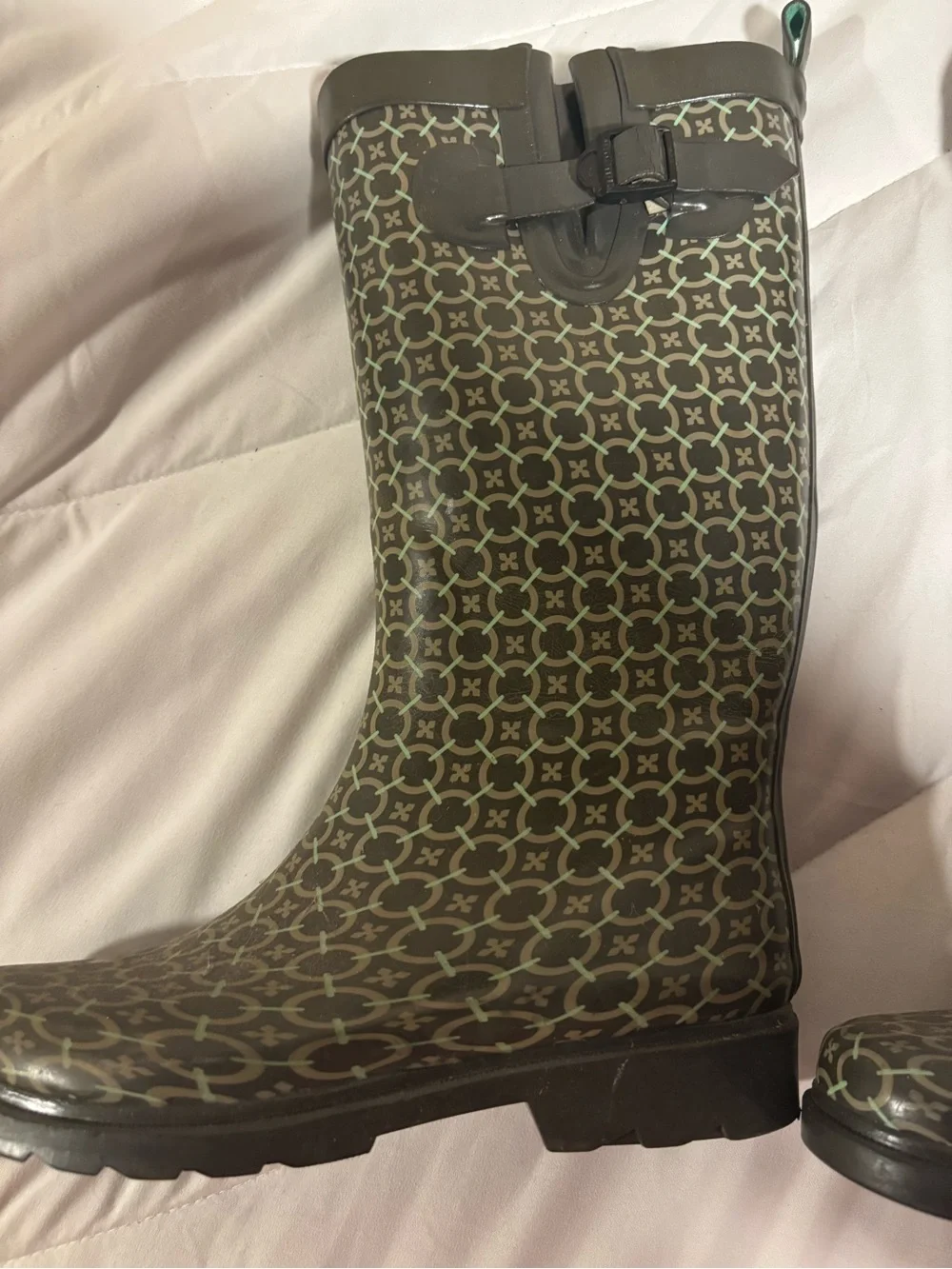 Capelli Women's Rain Boots Size 8 green and gray